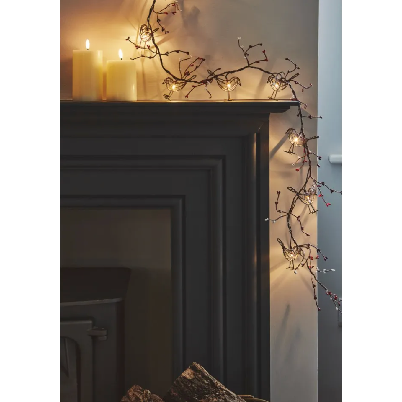 Winter Robin Chain Lights - Elaborate Festive String