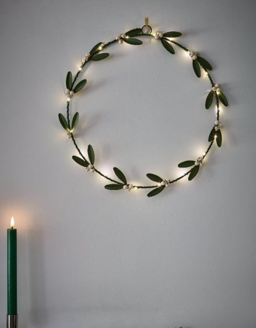 Mistletoe Wreath